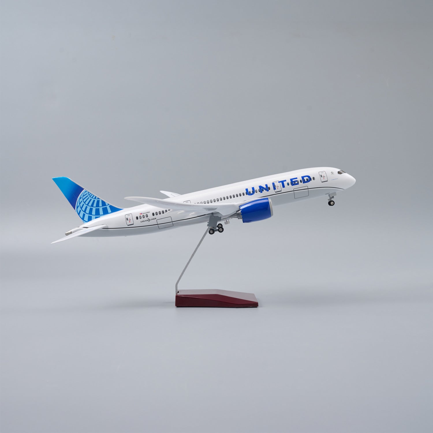 BOEING 787-9 UNITED AIRLINES – SCALE 1:130 (43 CM / 16.9 IN) - New Livery
