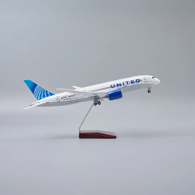 B787-9 United Airlines – SCALE 1:130 (43 CM / 16.9 IN) - New Livery - Image 1