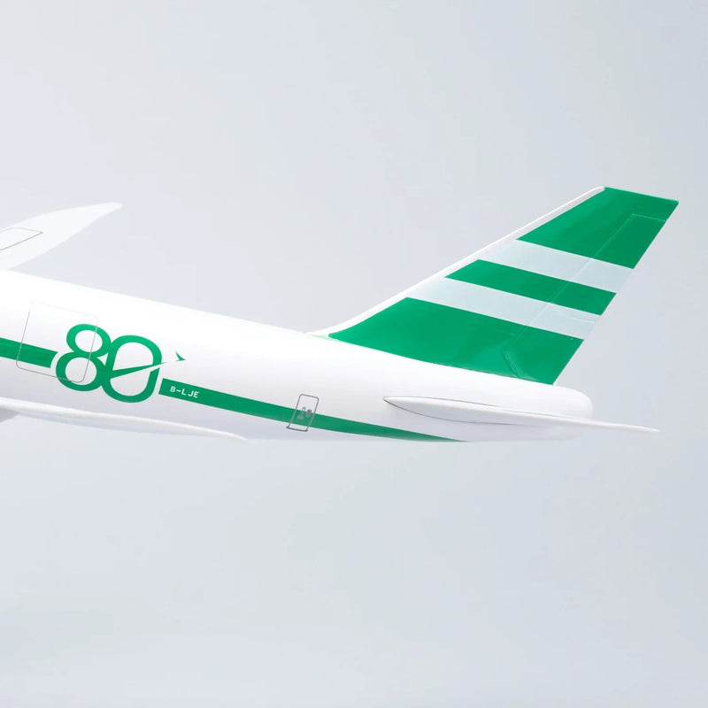 Cathay Cargo 80º Aniversario Boeing 747-8F 1:160 – 47 cm / 18.5 in – Edición Limitada - Image 4