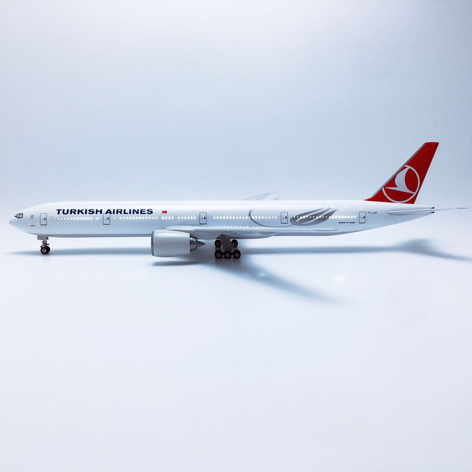 B777 Turco - Escala 1/157 - 47cm - 18.5 in