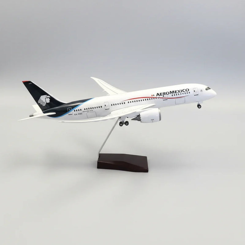 Aeromexico Boeing 787-8 Dreamliner 1:130 – 43 cm / 16.9 in – LED Lights - Image 1