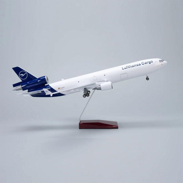 MD-11 Lufthansa Cargo 1:130 – 47 cm / 18.5 in