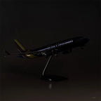 Boeing 737-700 Southwest 1:80 – 47 cm / 18.5 in – LED Lights