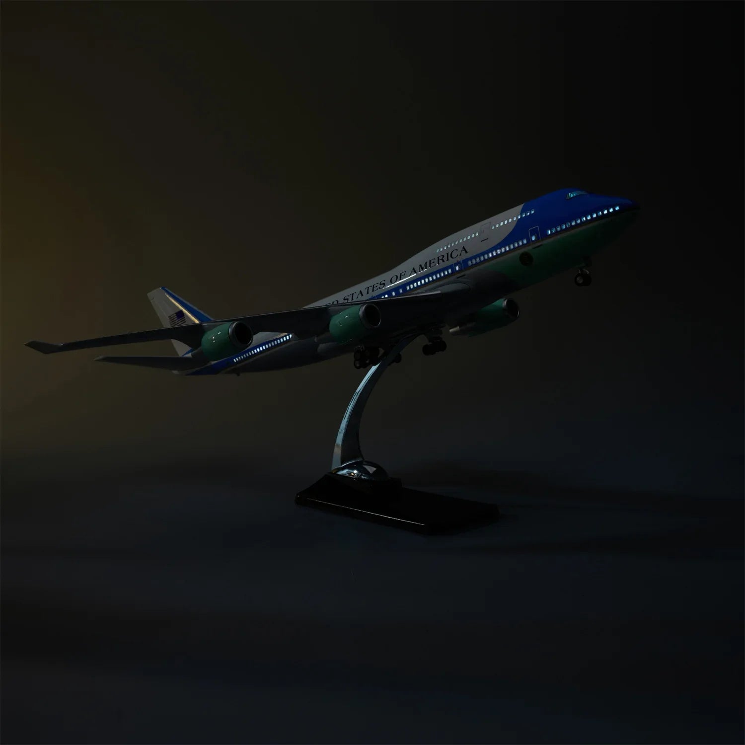 Boeing 747 Air Force One 1:150 – 47 cm / 18.5 in – Opening Interior - Gallery 4