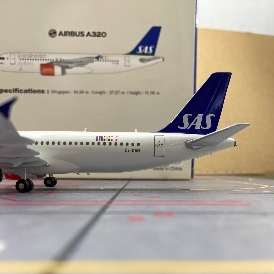 Hogan Wings 1/200 Scandinavian Airlines Airbus A320  OY-KAN