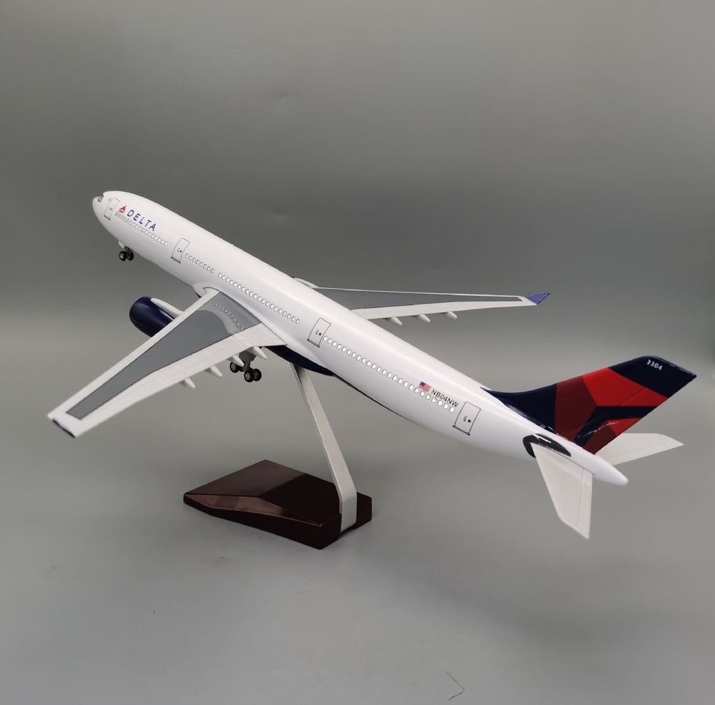 A330 Delta Airlines - Scale 1/135 - 47cm - 18.5 in - Airplane Model