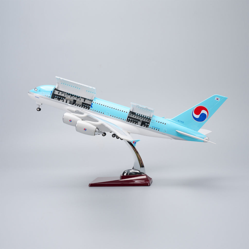 Korean Air Airbus A380 1:160 – 45.5 cm / 17.9 in – Opening Cabin Interior