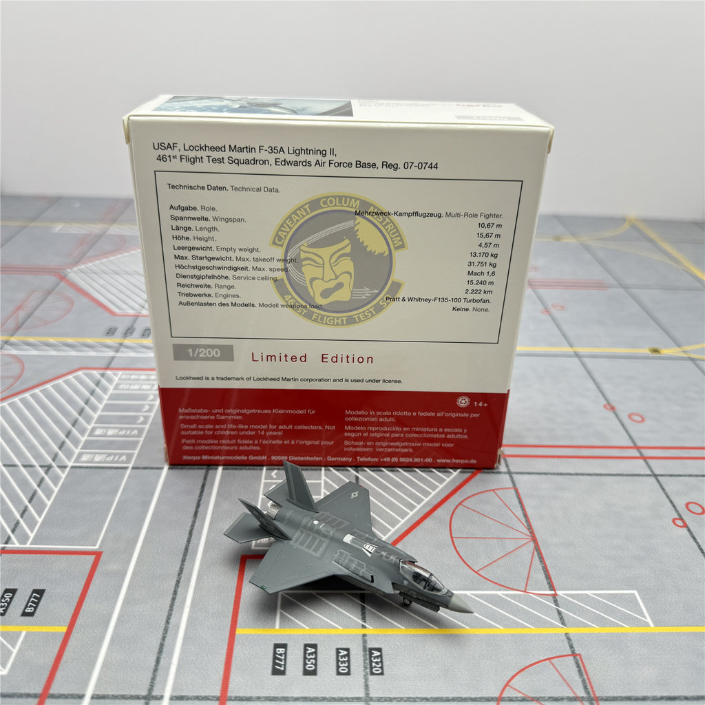 Herpa Wings 1 200 US Air Force F-35A USS Lightnings 11-5020 Militärflugzeugmodell aus Metall