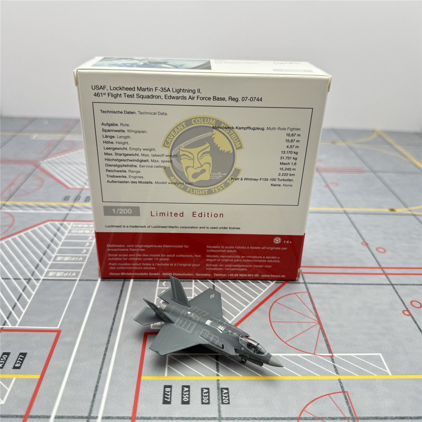 Modelo de avión militar de metal Herpa Wings 1 200 US Air Force F-35A USS Lightnings 11-5020