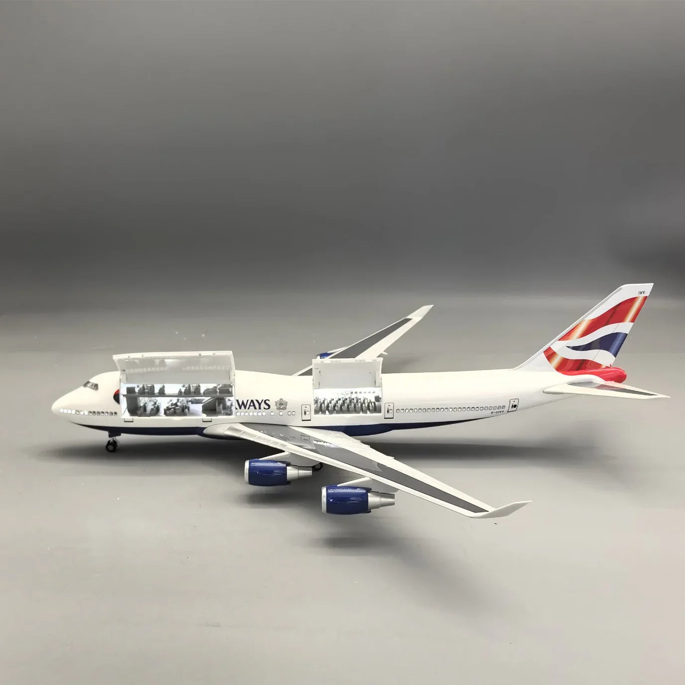 British Airways Boeing 747 1:150 – 47 cm / 18.5 in – Opening Interior - Gallery 3
