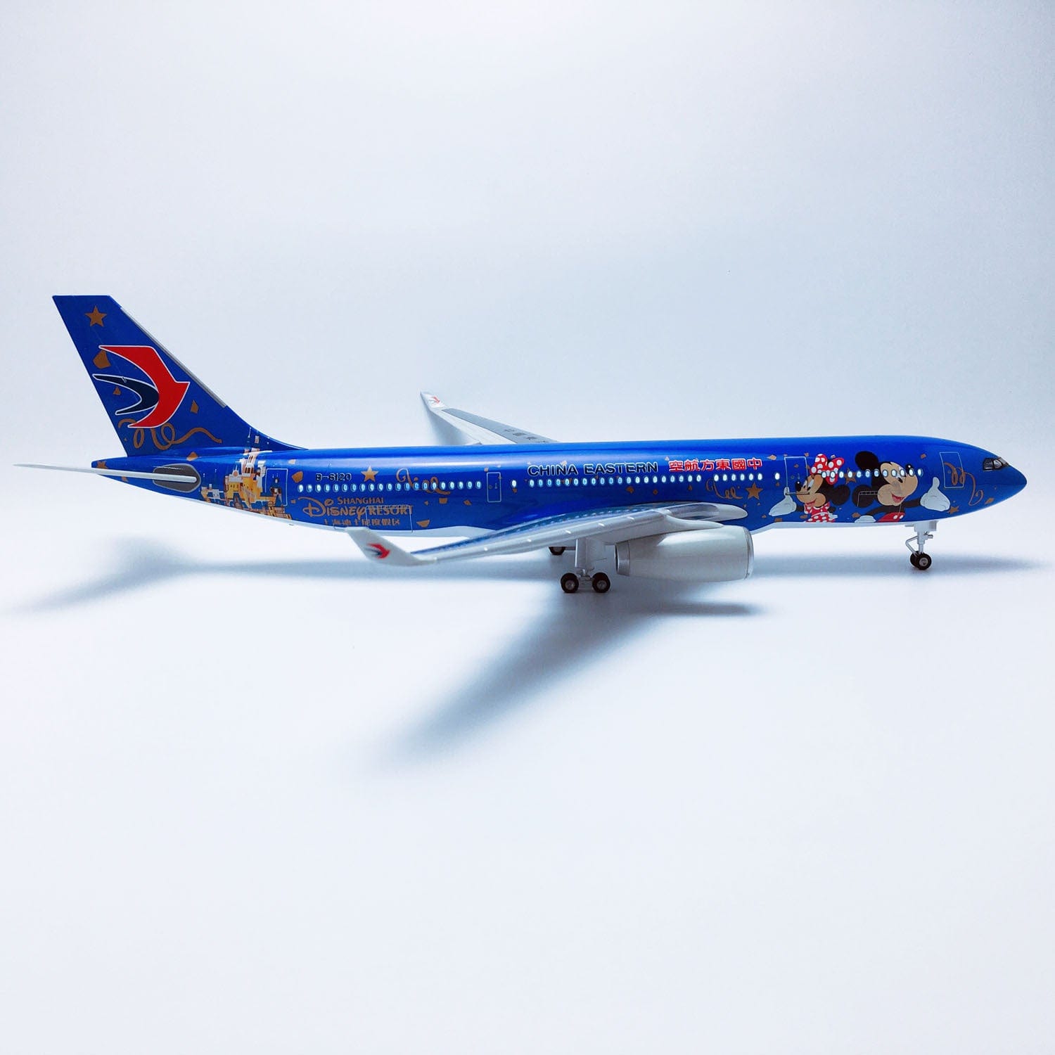 A330 China Eastern Airlines Disney - Scale 1/135 - 47cm - 18.5 in