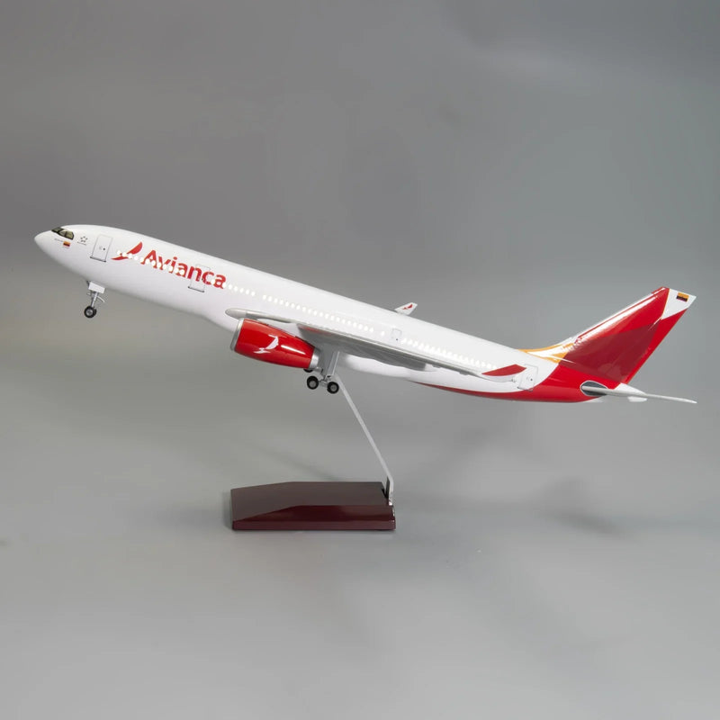 A330 Avianca - scale 1/135 - 47cm - 18.5 in - Airplane Model - Image 4