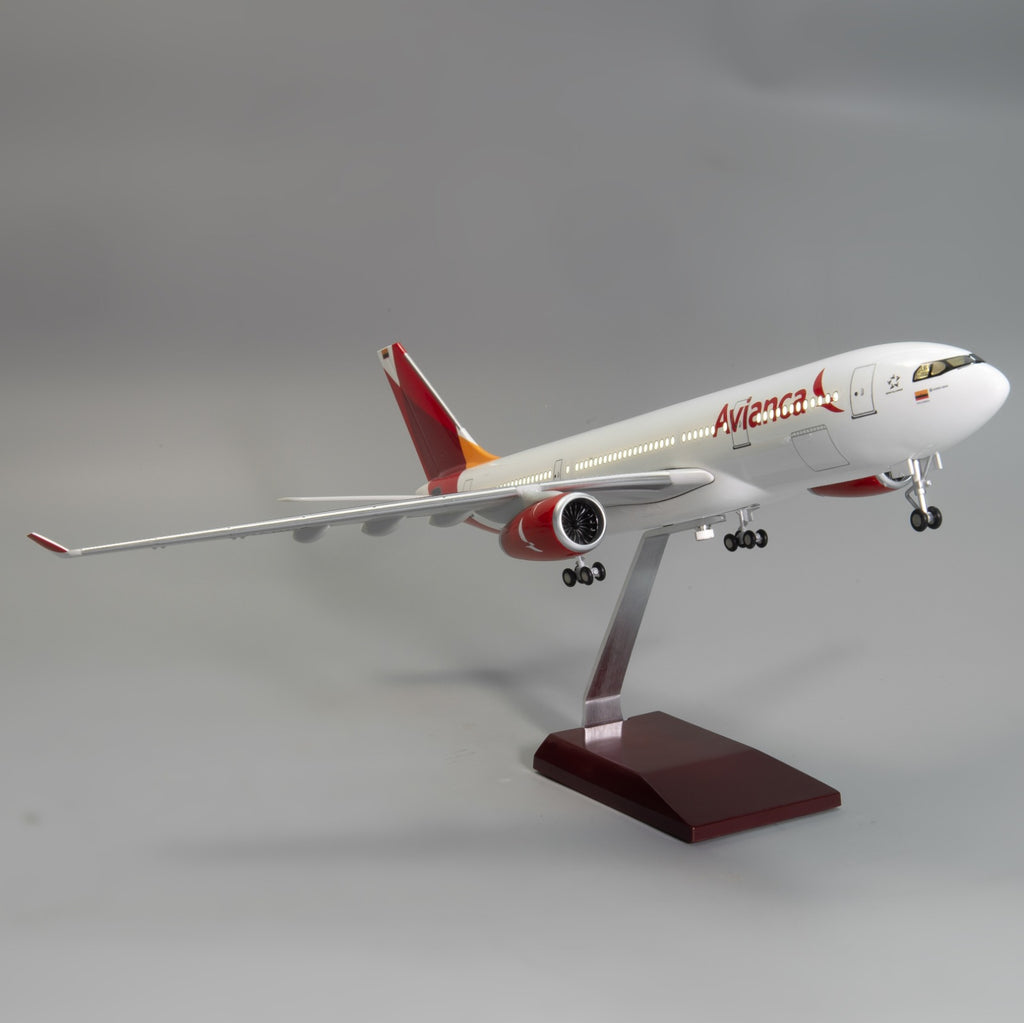 A330 Avianca - escala 1/135 - 47cm - 18,5 in - Modelo de avión
