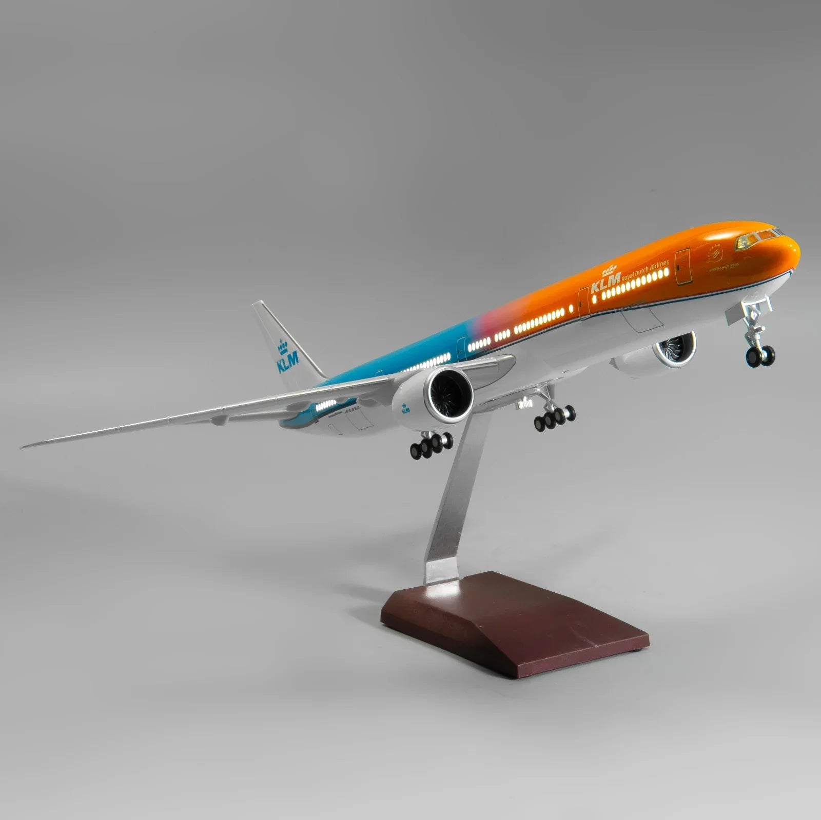 B777  KLM - ORANGE PRIDE - Scale 1/157 - 47cm - 18.5 in - Airplane Model - Gallery 5