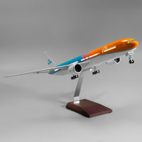 B777  KLM - ORANGE PRIDE - Scale 1/157 - 47cm - 18.5 in - Airplane Model