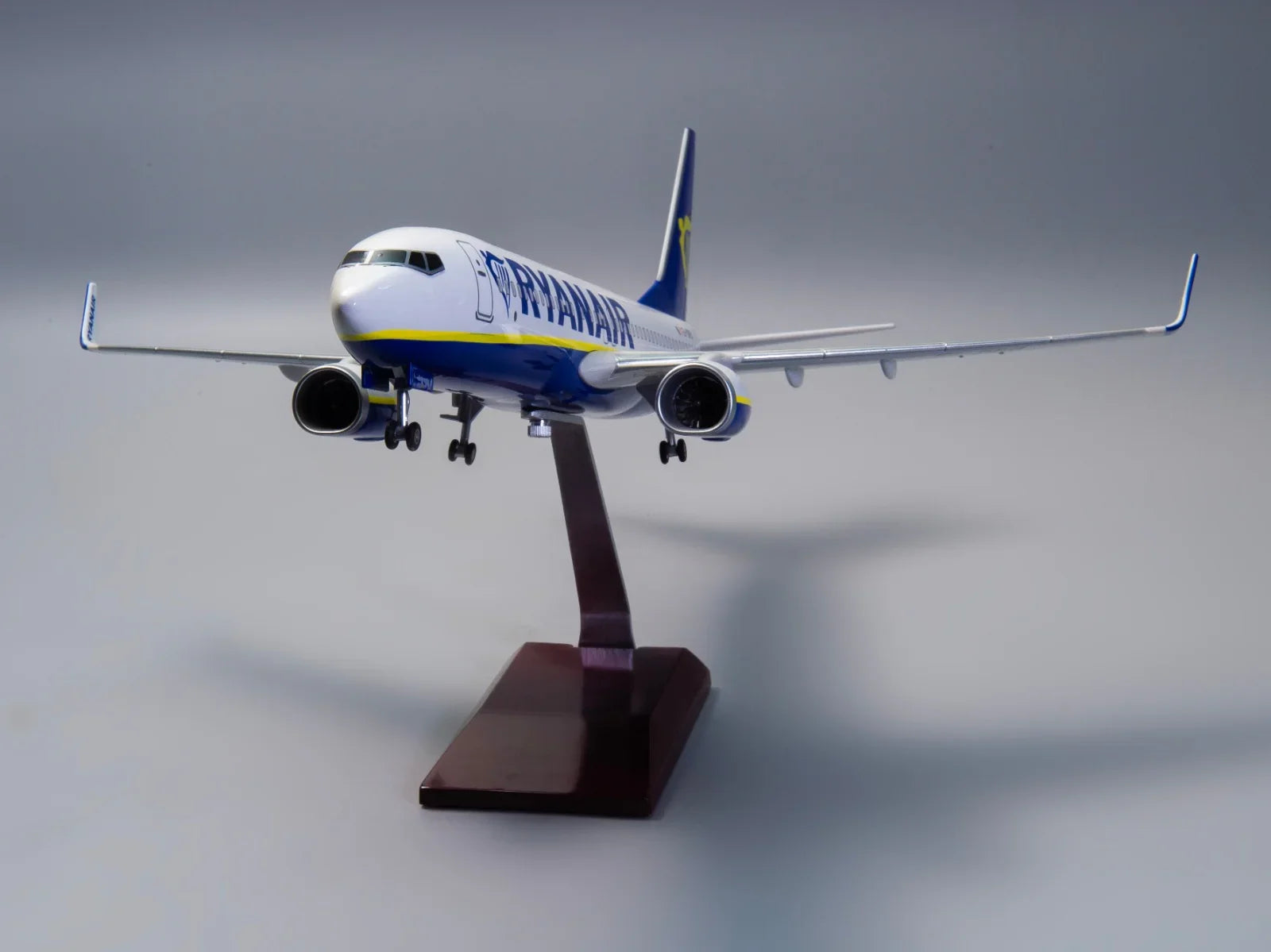 B737-800 Ryanair - Scale 1/80 - 47cm - 18.5 in - Airplane Model - Gallery 2