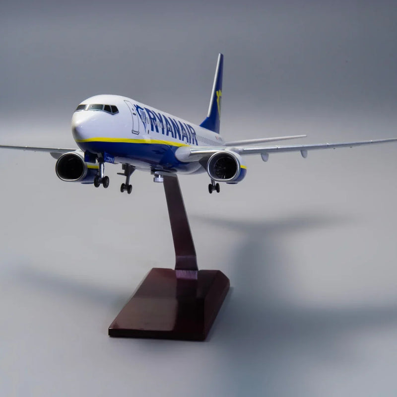 B737-800 Ryanair - Scale 1/80 - 47cm - 18.5 in - Airplane Model - Image 2