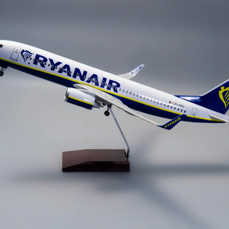 B737-800 Ryanair - Scale 1/80 - 47cm - 18.5 in - Airplane Model - Image 4