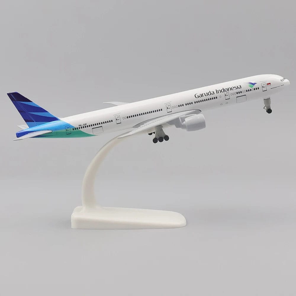 Indonesia Boeing 777 - Escala 1:400 - 20cm - 7.8in