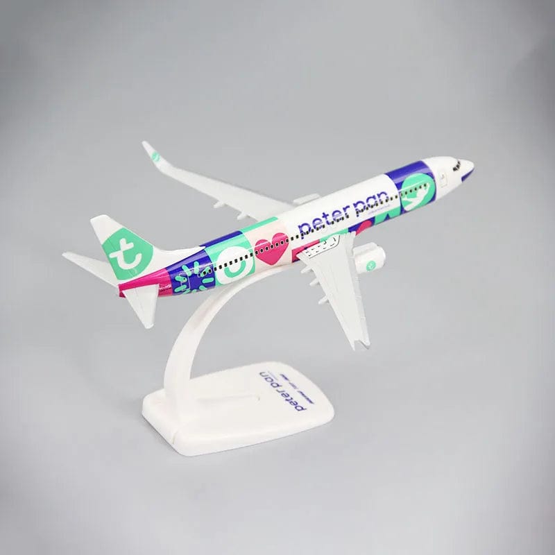 B737-800 Peter Pan - Escala 1:200