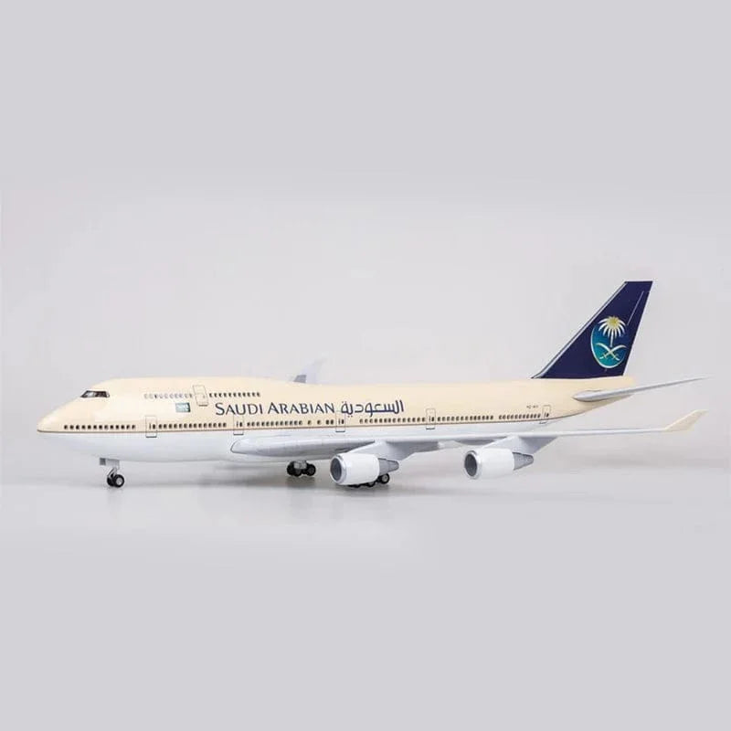 B747 Saudi Arabian Airlines - Scale 1/150 - 47cm - 18.5 in - Airplane Model - Image 5
