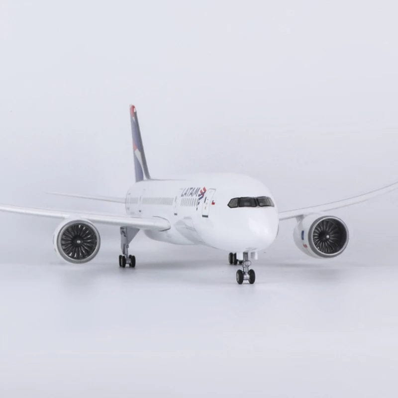 B787 LATAM - Escala 1/130 - 43cm - 16.9 in