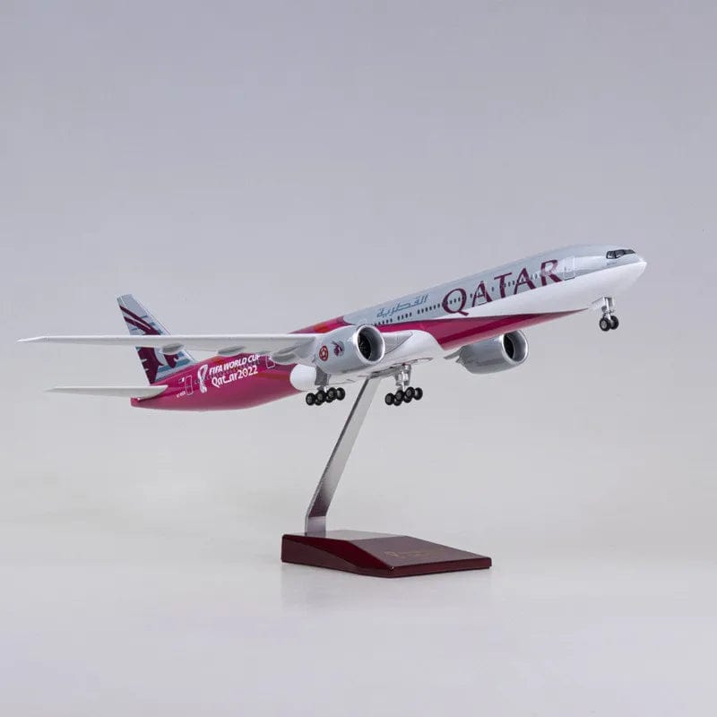 طائرة قطر B777 - كأس العالم - مقياس 1/150 - 47 سم - 18.5 بوصة
