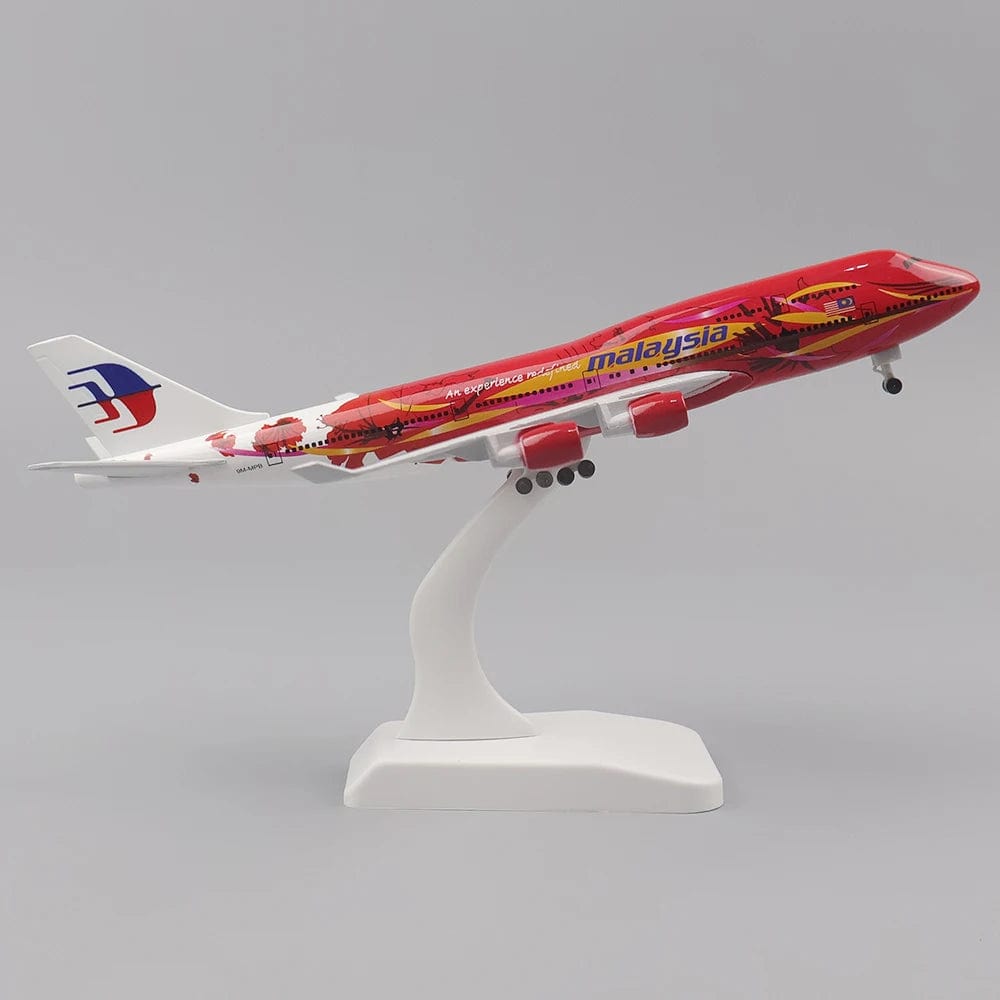 Malasia B747 - Escala 1:400 - 20cm - 7.8in