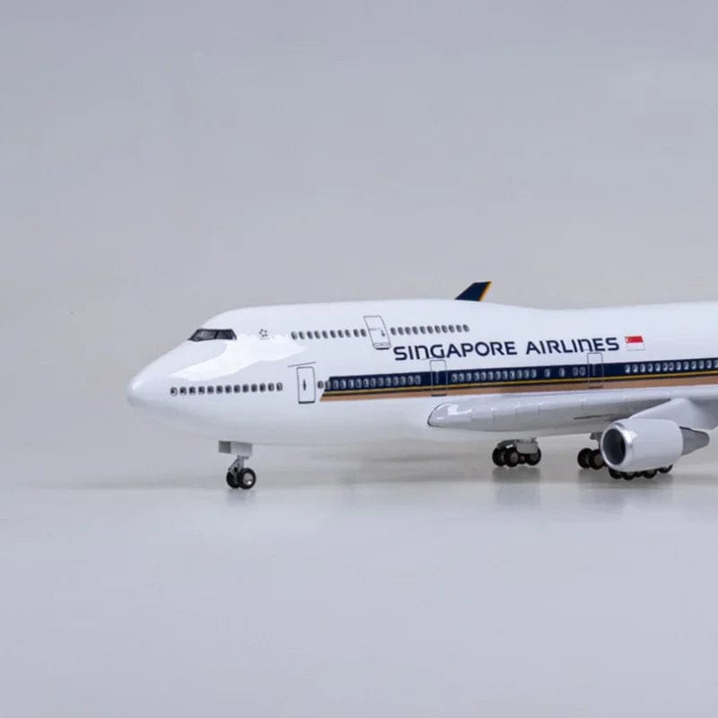 B747 Singapore - Scale 1/150 - 47cm - 18.5 in - Airplane Model