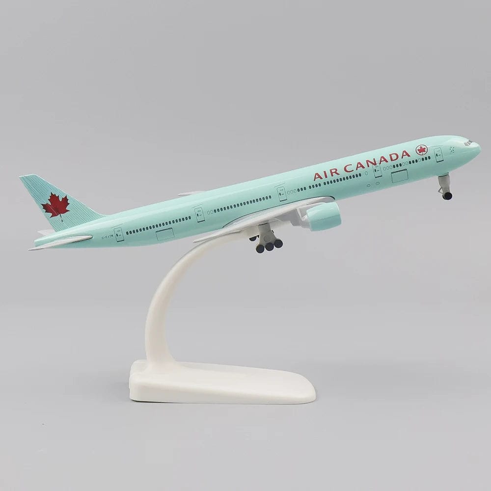 Boeing 777 de Air Canada - Escala 1:400 - 20 cm - 7,8 pulgadas