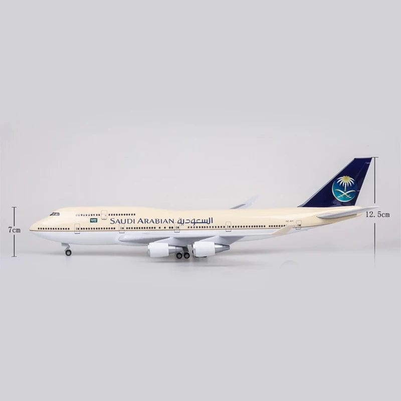 B747 Saudi Arabian Airlines - Scale 1/150 - 47cm - 18.5 in - Airplane Model