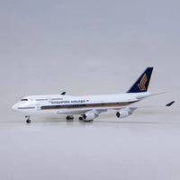 B747 Singapore - Scale 1/150 - 47cm - 18.5 in - Airplane Model