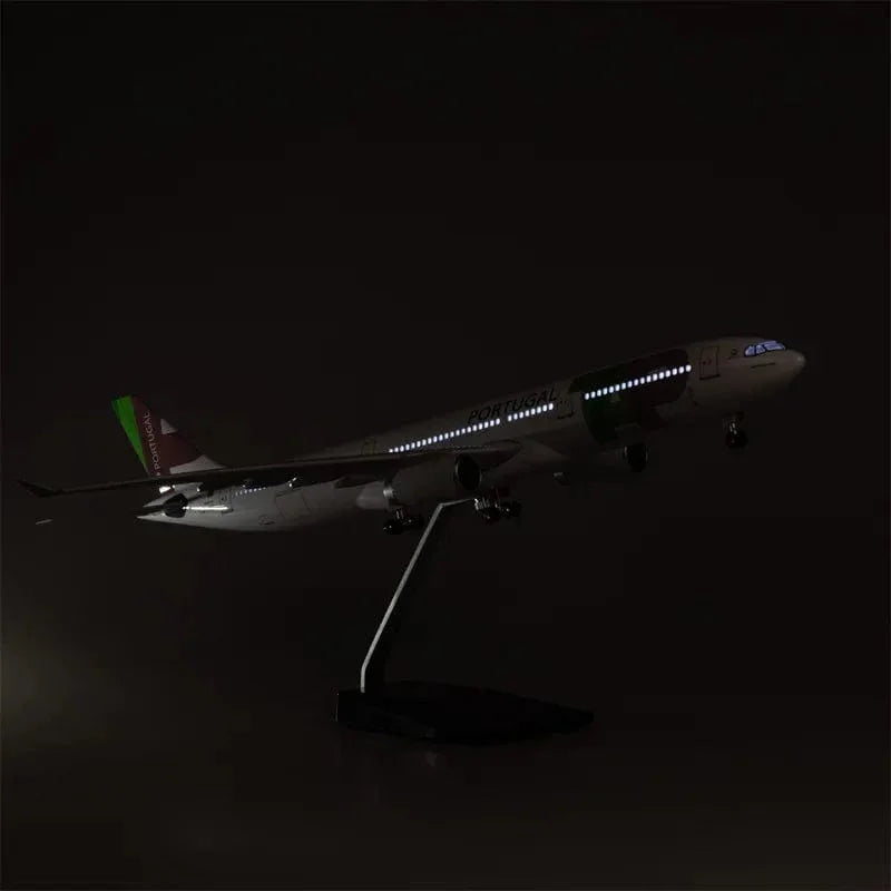 A330 TAP Air Portugal - Scale 1/135 - 47cm - 18.5 in - Airplane Model - Gallery 1