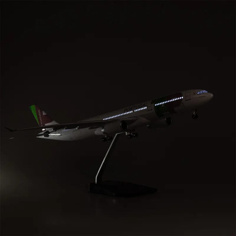 A330 TAP Air Portugal - Scale 1/135 - 47cm - 18.5 in - Airplane Model