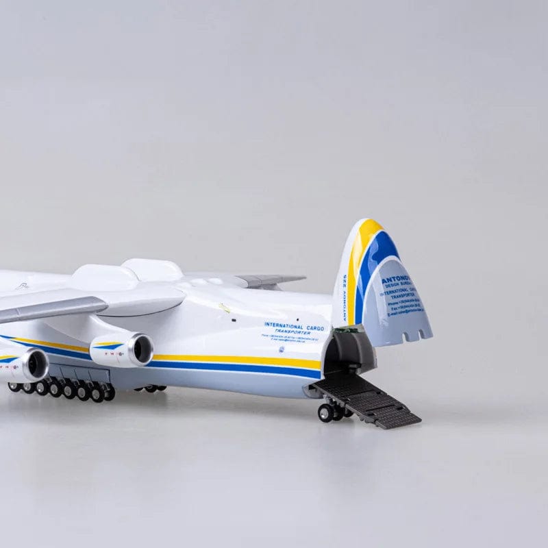 Antonov AN225 Mriya - 42CM - Escala 1:200 - Nariz plegable