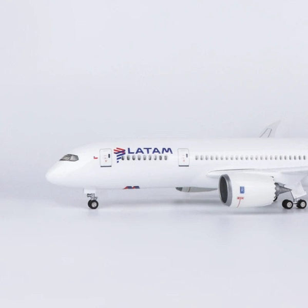 Boeing 787 LATAM | Escala 1:130 | 43 cm / 16,9" - Secondary