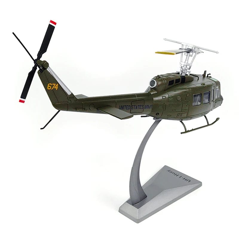 UH-1 Helicopter - Scale 1:48S