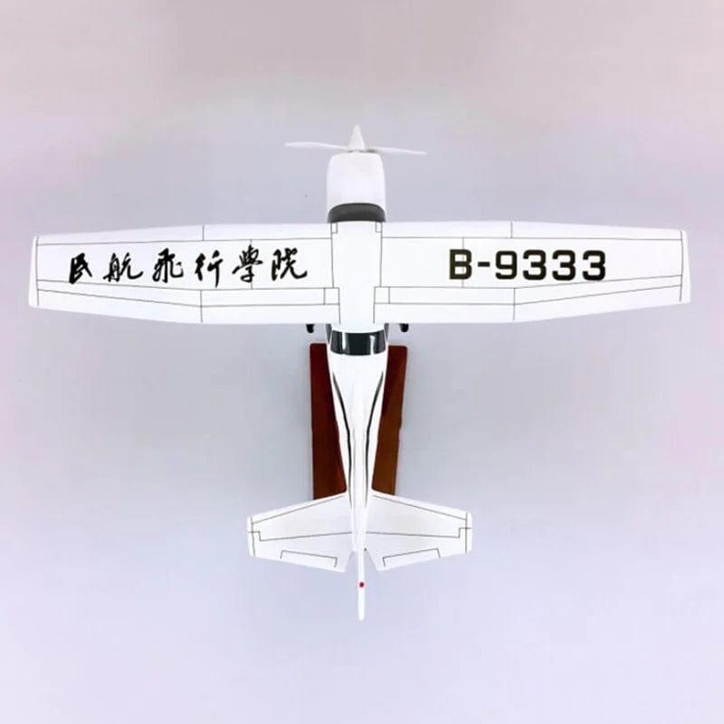 Cessna 172 SKYHAWK - Scale 1:60 - 28CM