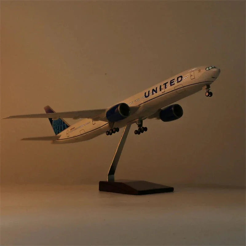 B777 United Airlines  - Scale 1/157 - 47cm - 18.5 in - Airplane Model - Image 1