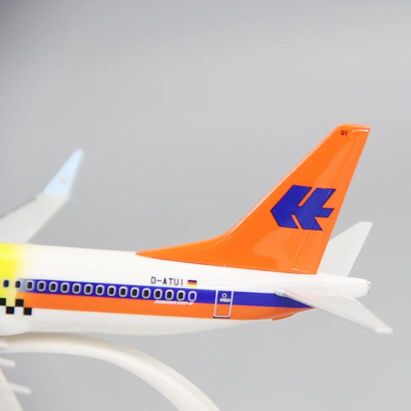 B737 MAX 8 TUI Aerolínea - Escala 1:200