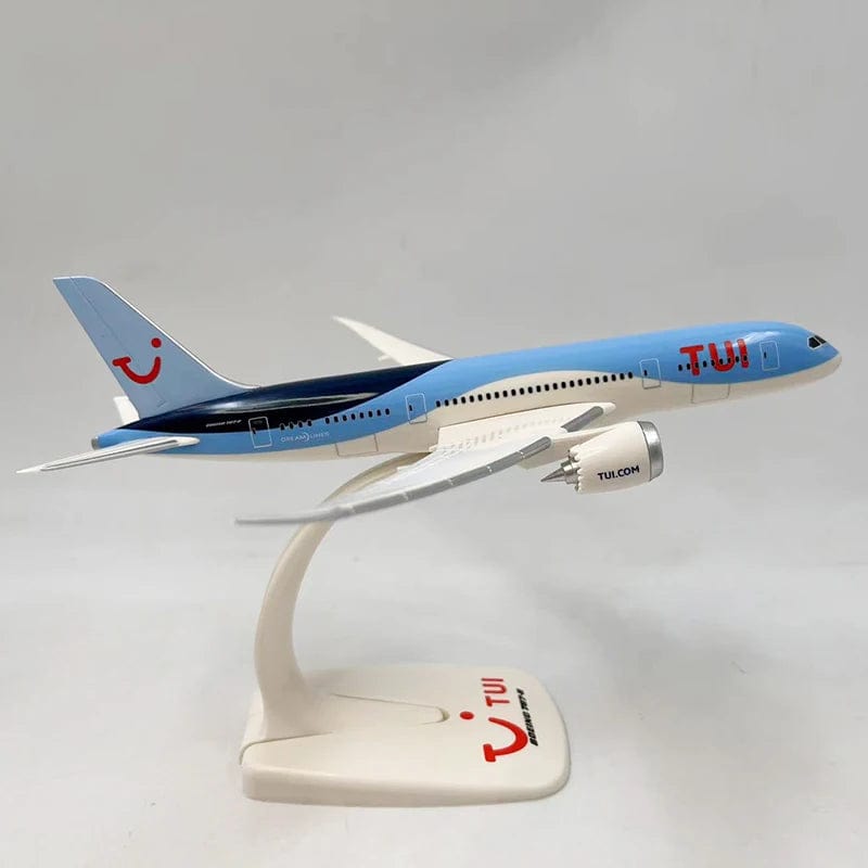 TUI Airlines - Boeing 737 MAX 8 y Boeing 787-8 - Escala 1:200