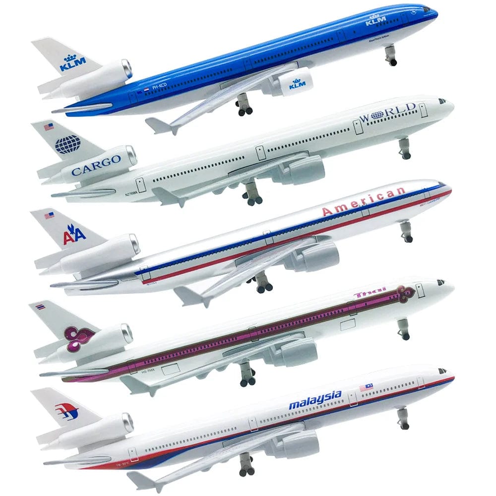 American - Mcdonnell Douglas Md-11 - Scale 1:400 - 20cm - 7.8in