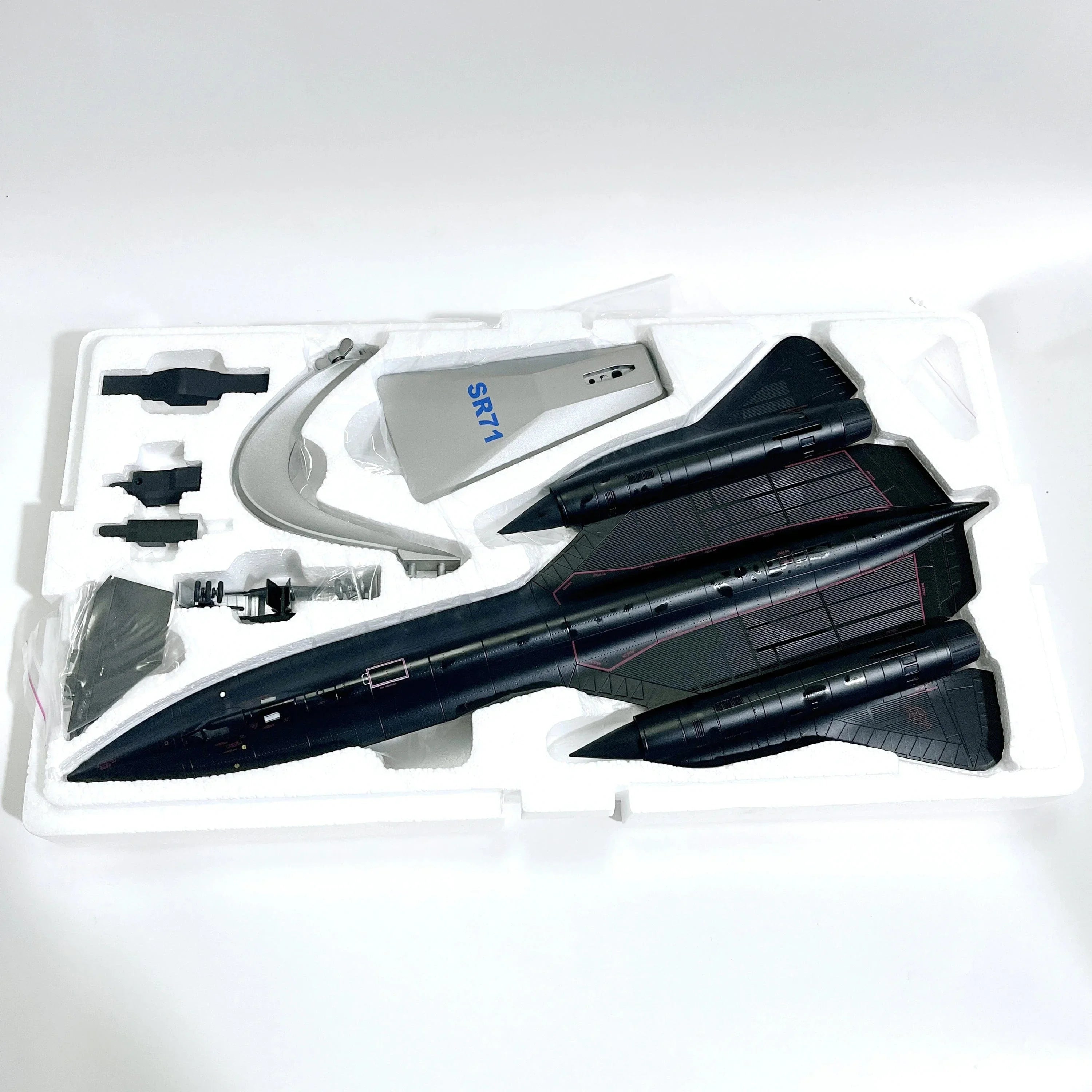 SR-71A Blackbird United States Air Force - Scale 1:72 - 45CM -17.7in - Gallery 6