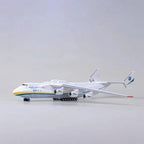 مقتنيات أنتونوف AN-225 مريا - 16.5 بوصة - 42 سم - نموذج عرض فاخر