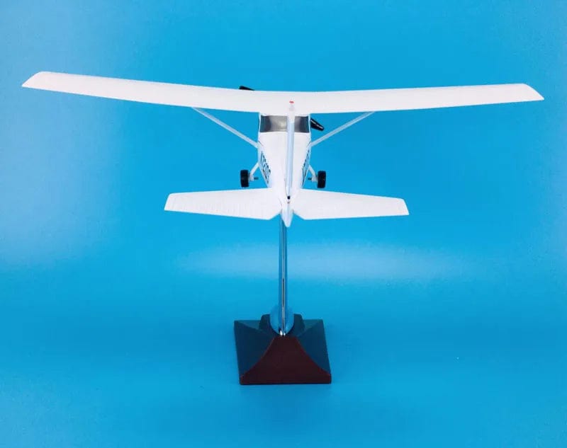 Cessna 172 - Scale 1:30 - 28cm - 11in