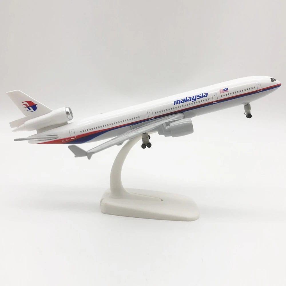 Malasia - Mcdonnell Douglas Md-11 - Escala 1:400 - 20 cm - 7,8 pulgadas