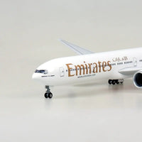 B777 Emiratos - Escala 1/157 - 47cm - 18.5 in