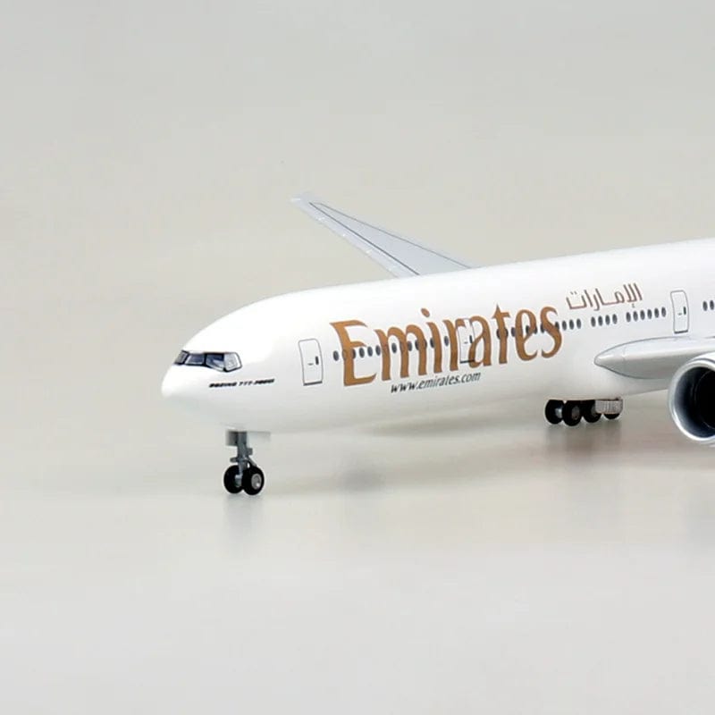 B777 Emirates - Scale 1/157 - 47cm - 18.5 in