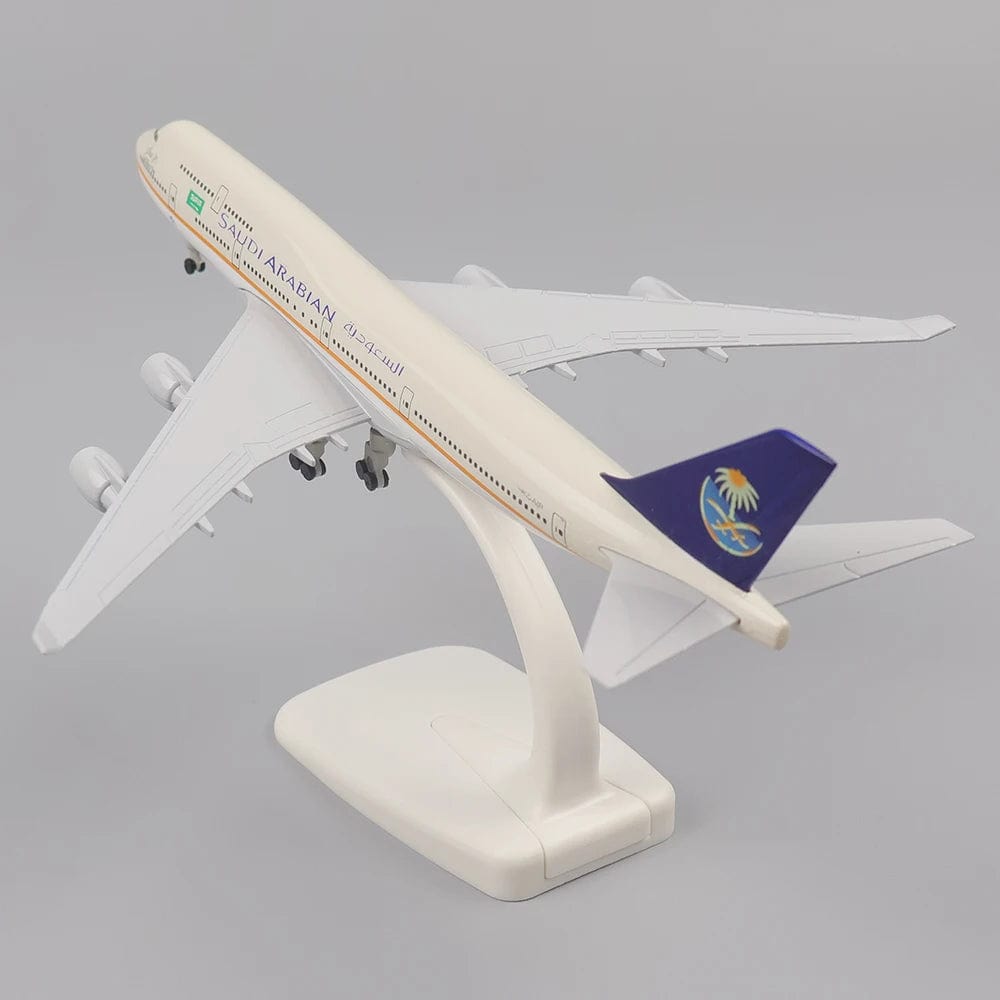 Arabia B747 - Escala 1:400 - 20cm - 7.8in