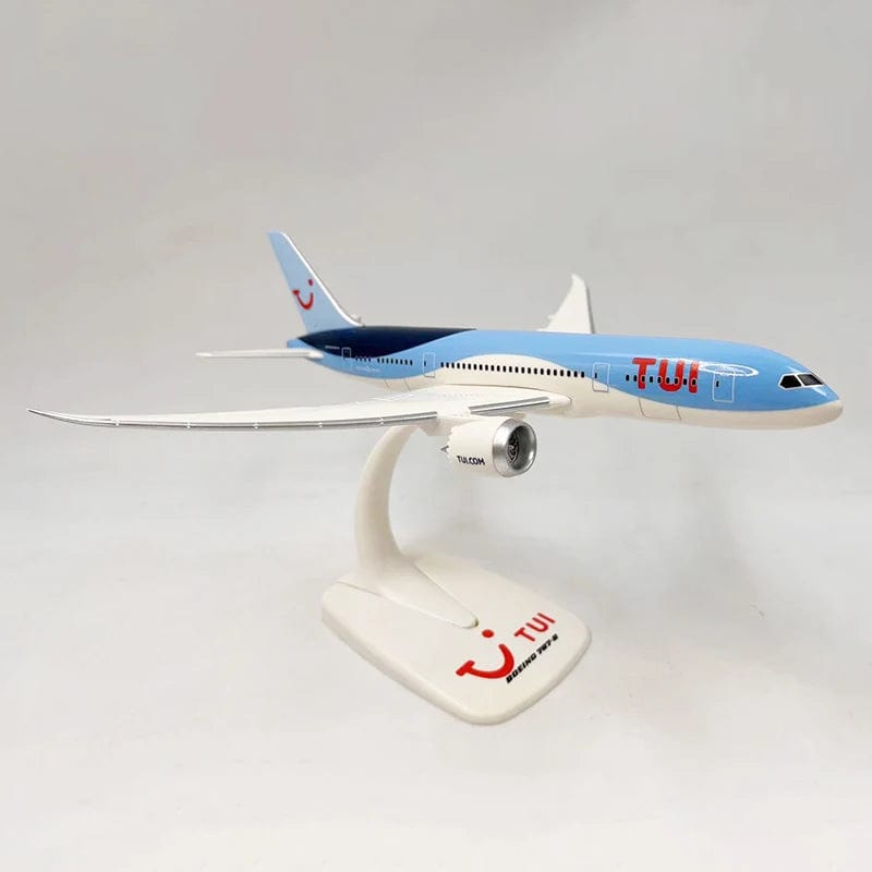 TUI Airlines - Boeing 737 MAX 8 y Boeing 787-8 - Escala 1:200